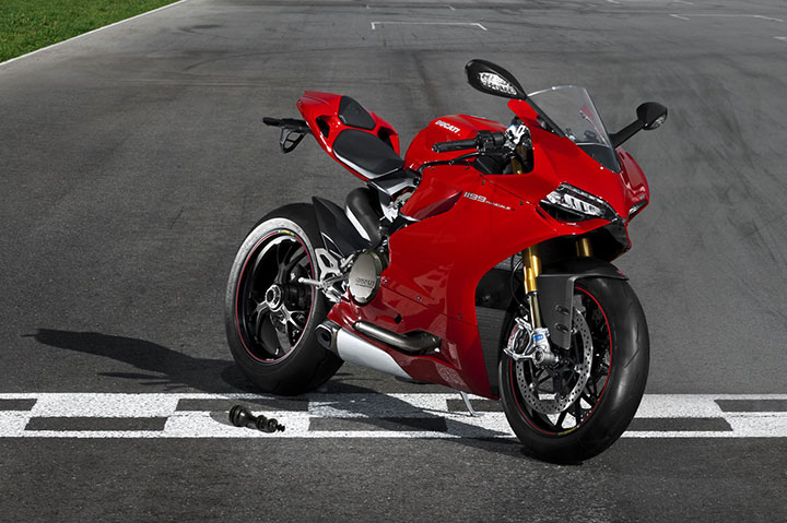 Loving for speed with Ducati 1199 Panigale #1