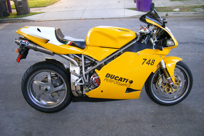 Ducati 748 Biposto 1999 #10
