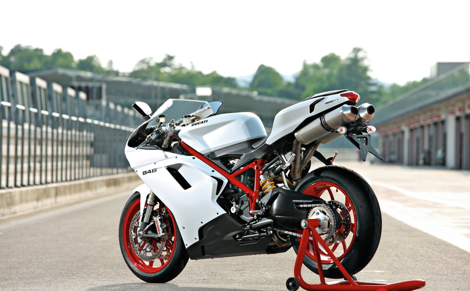 Ducati 848 EVO #10