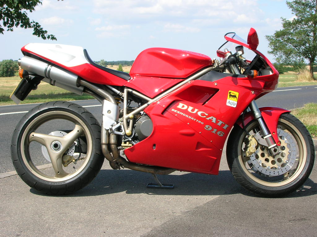 Ducati 916 Strada #1