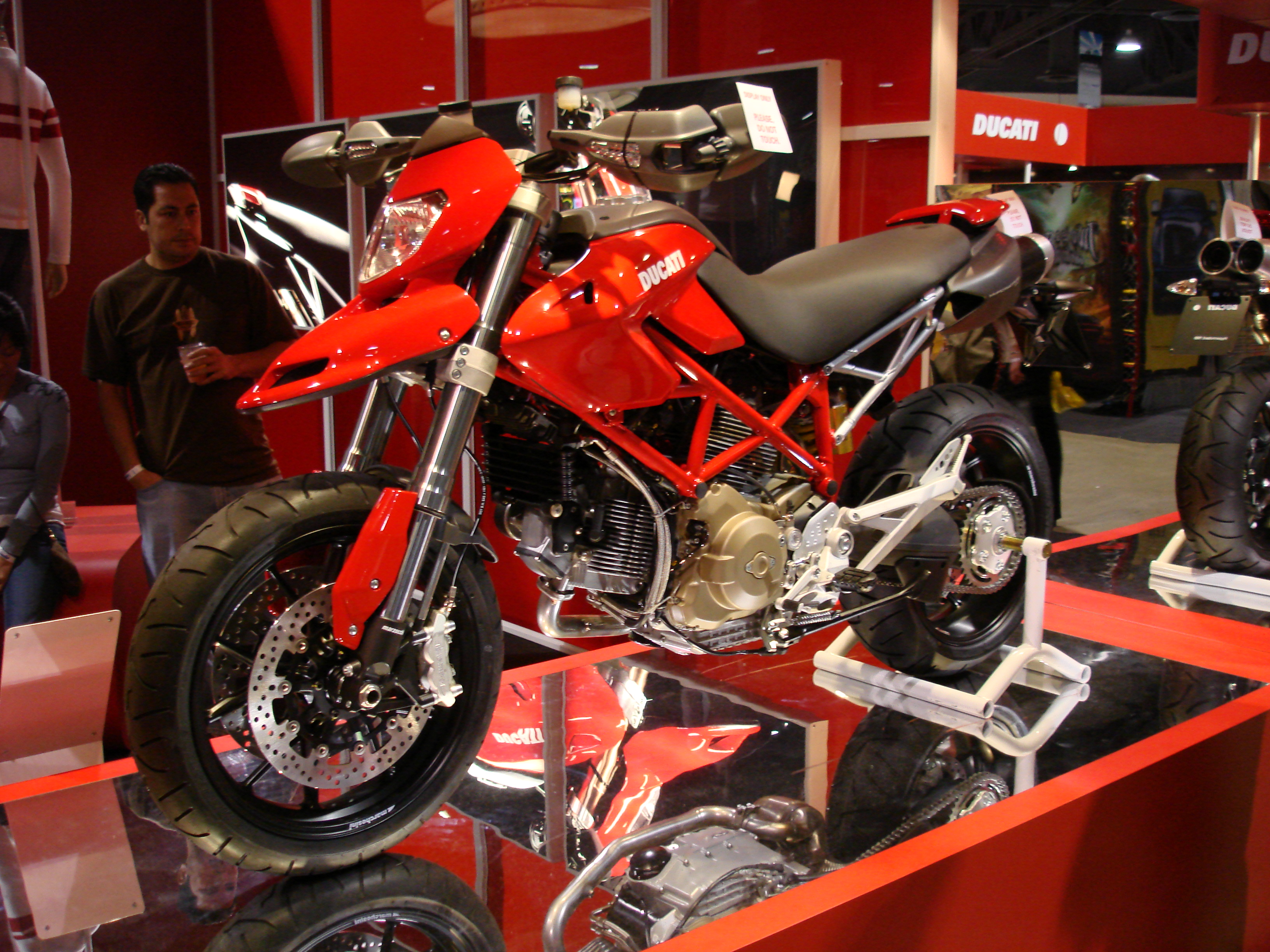 Ducati Hypermotard #7
