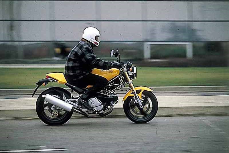 Ducati Monster M600 Dark 1999 #8