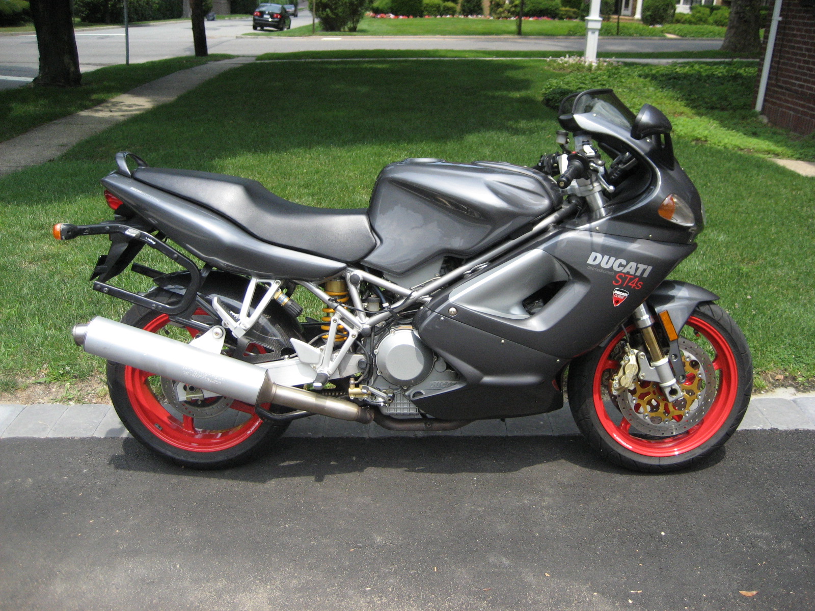 2005 Ducati ST4S - Moto.ZombDrive.COM