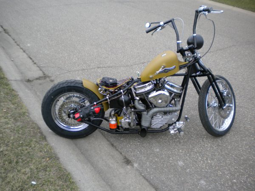 The old-school custom Flyrite Choppers Bobber draws all the eyes! #2