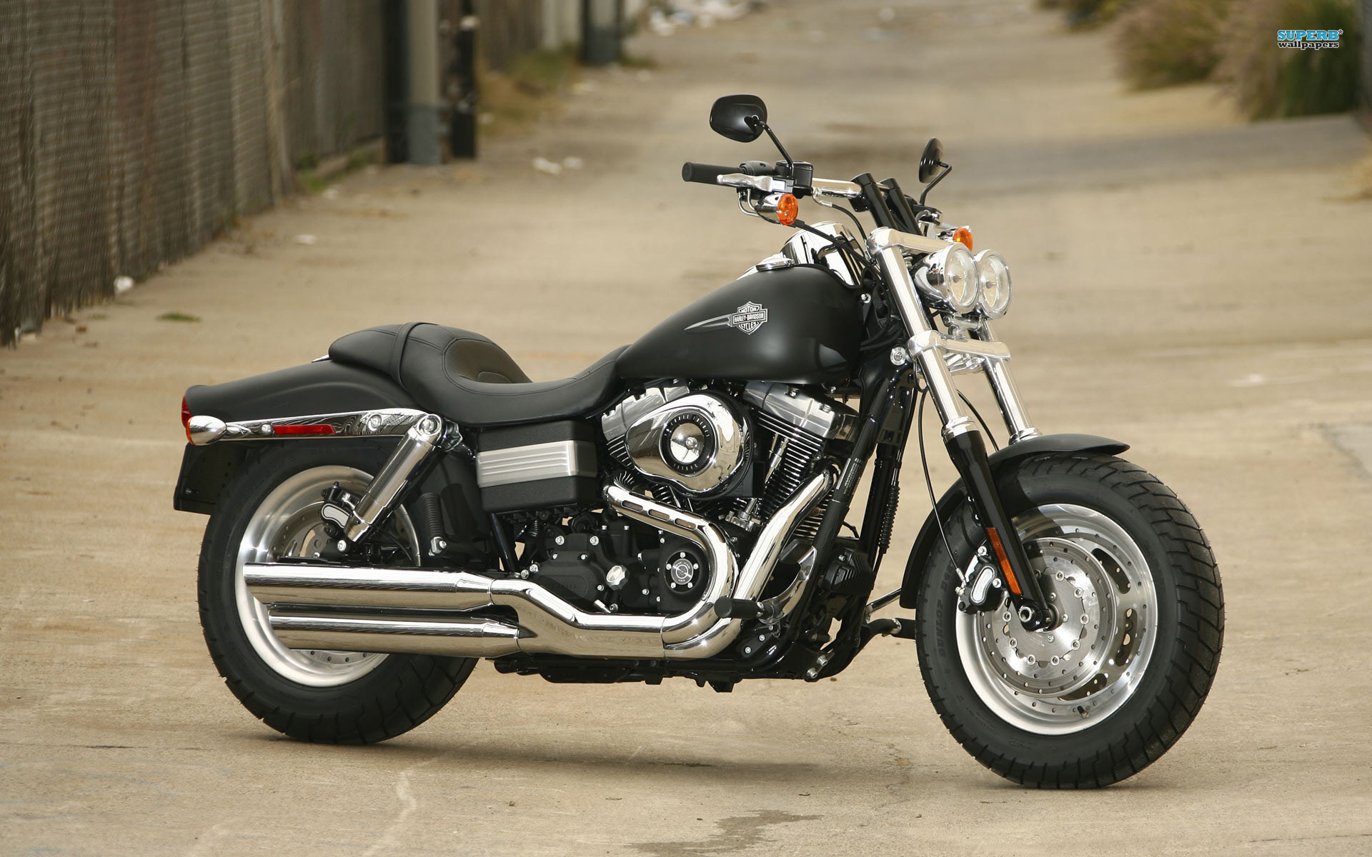 Harley-Davidson Dyna Fat Bob Dark Custom #3