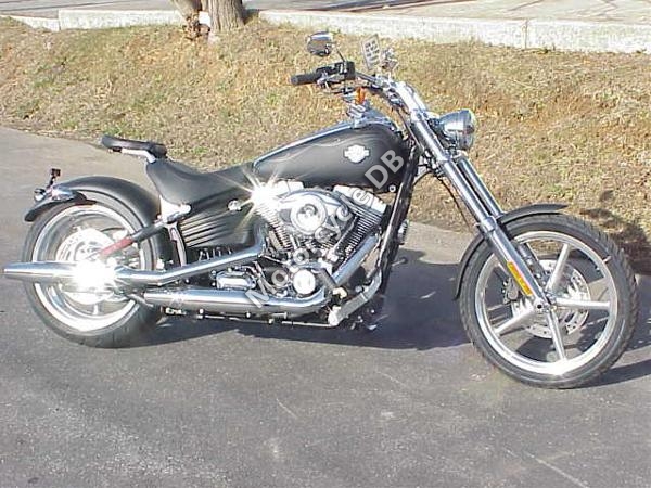 Harley-Davidson FXCWC Softail Rocker C 2010 #8