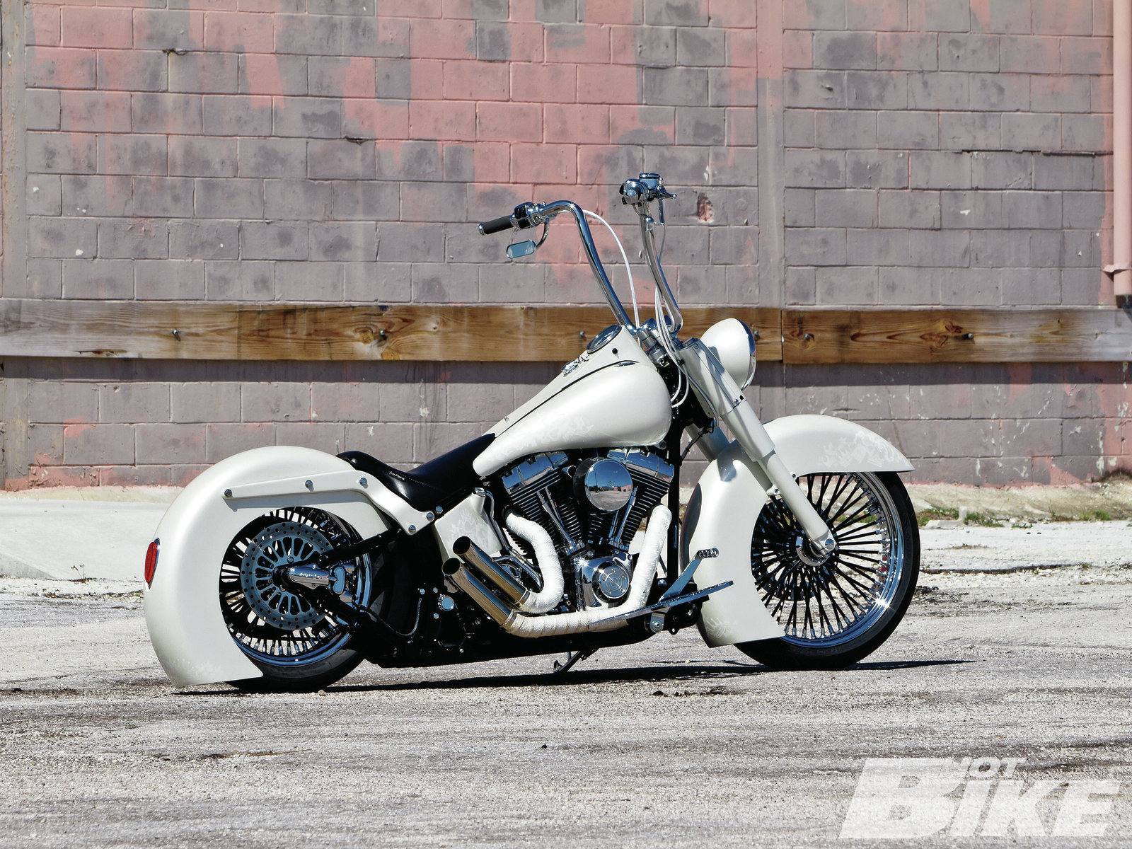 Harley-Davidson Softail Deluxe #13