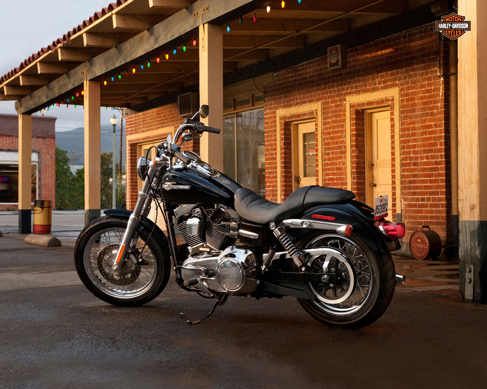 Harley-Davidson Super Glide Custom 110th Anniversary 2013 #11