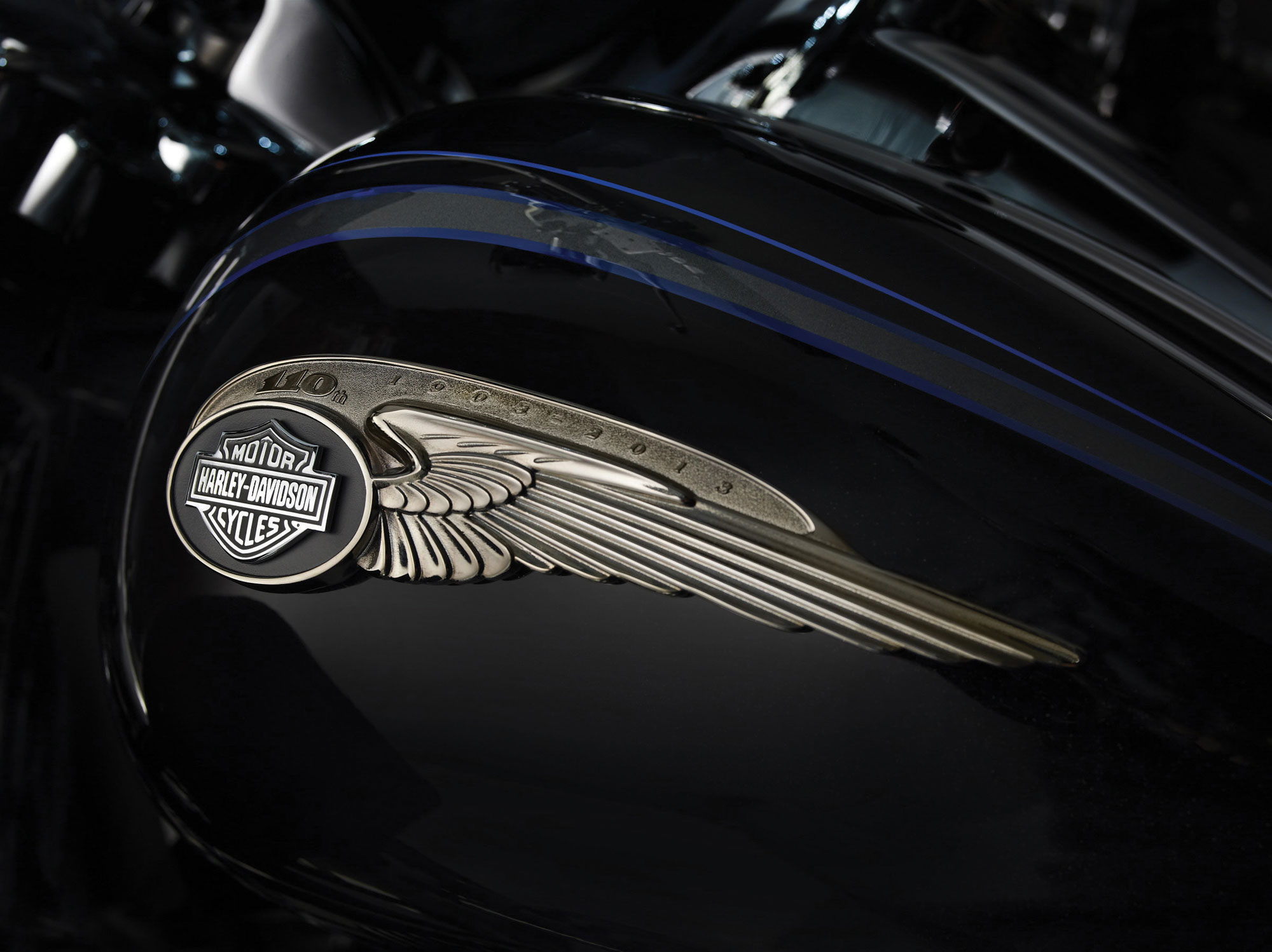 Harley-Davidson Super Glide Custom 110th Anniversary 2013 #12