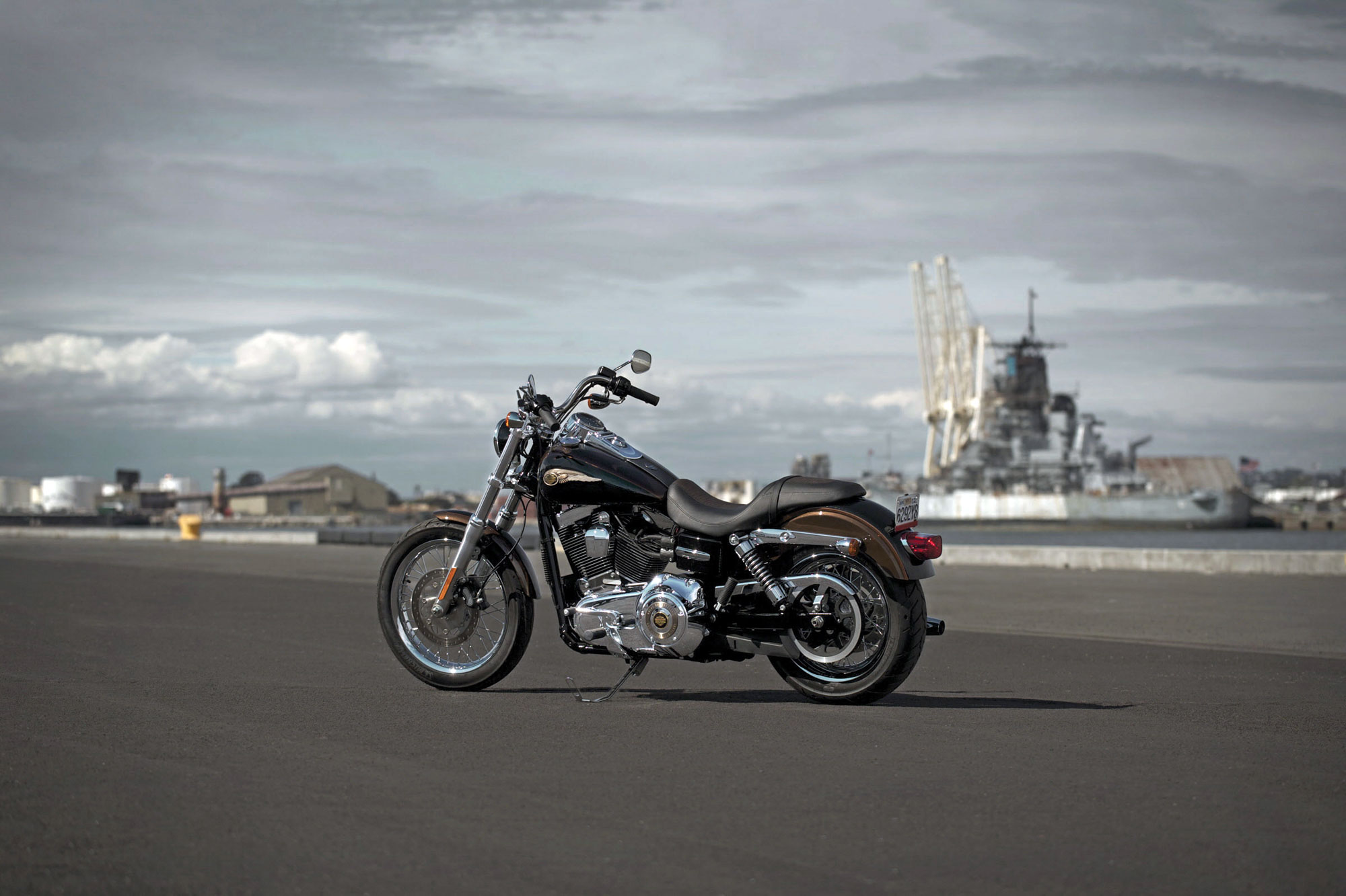 Harley-Davidson Super Glide Custom 110th Anniversary 2013 #4