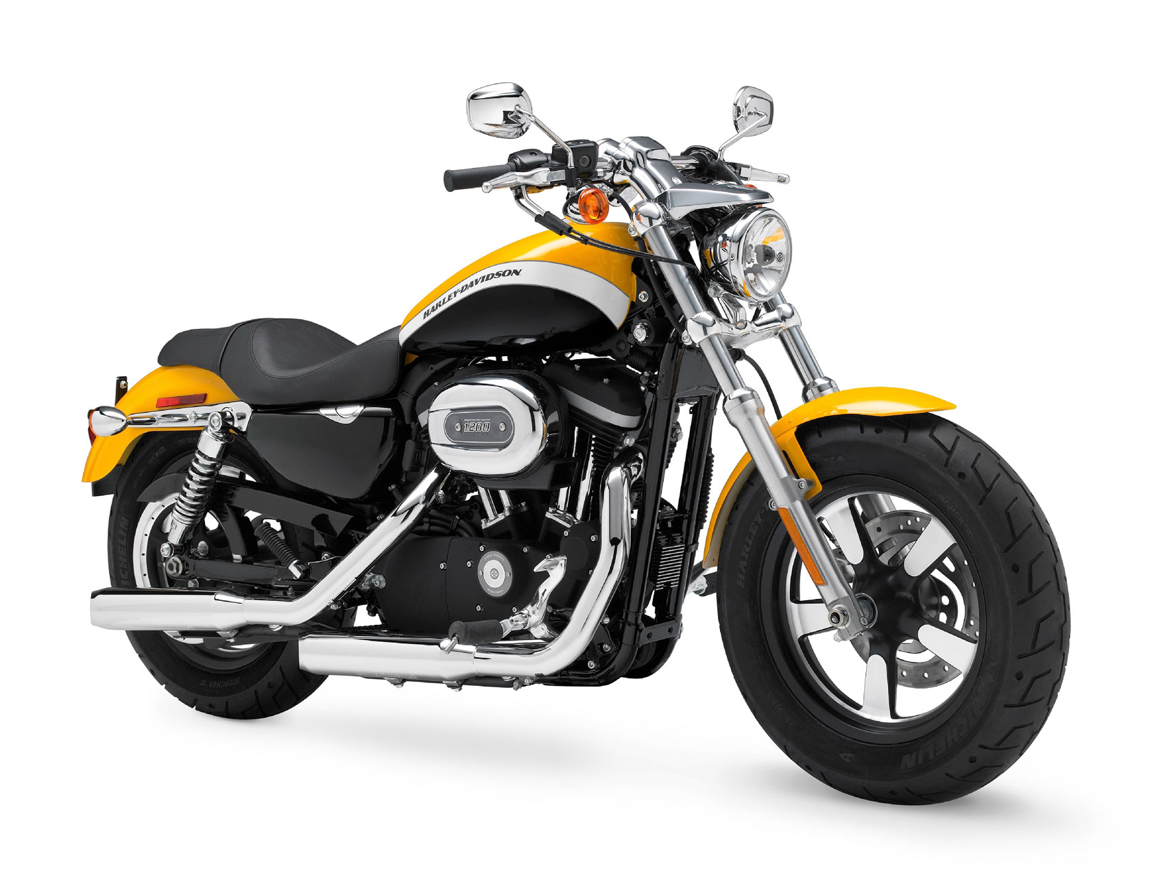 Harley-Davidson XL1200C Sportster Custom #2