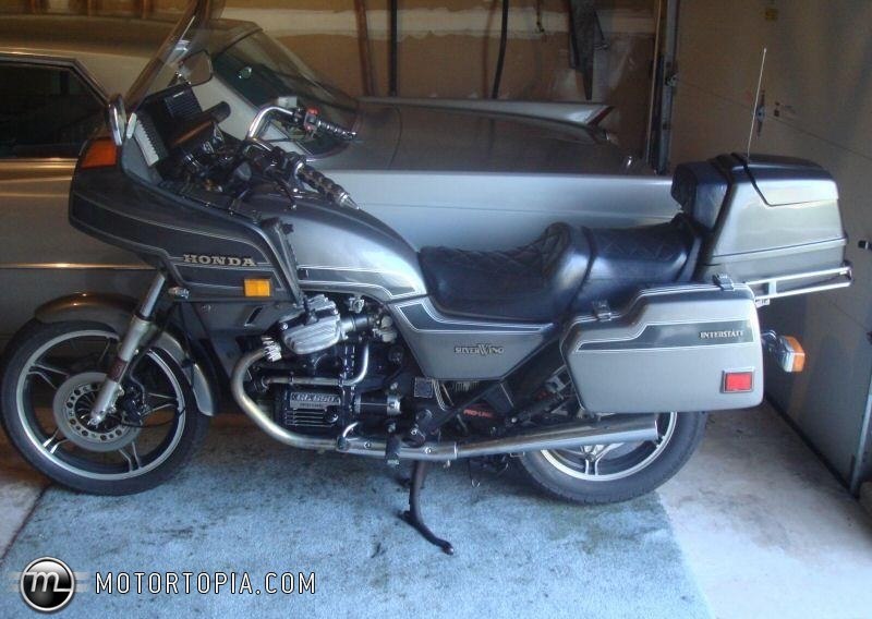 1982 Honda GL500 Silver Wing (reduced effect) #6