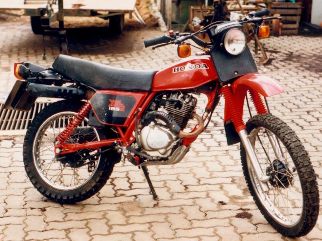 1982 Honda XL185S (reduced effect) #1