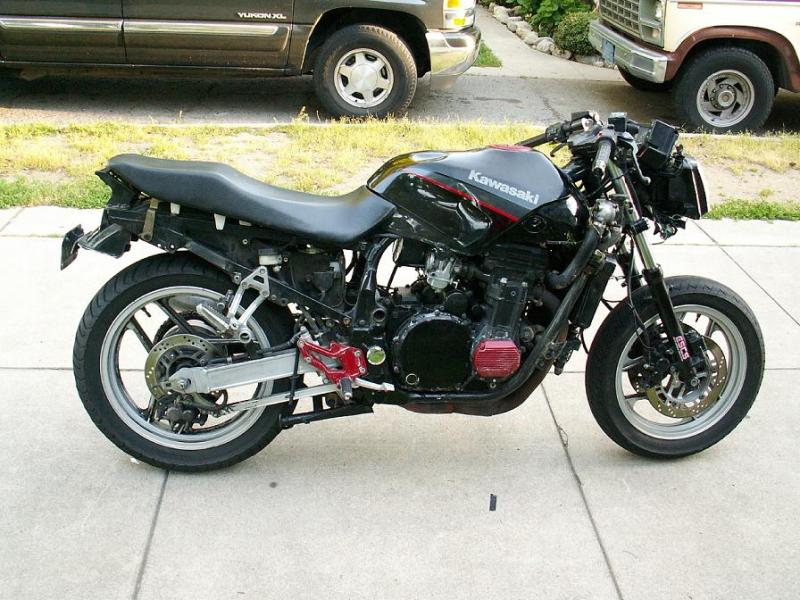 1989 Kawasaki GPX750R - Moto.ZombDrive.COM