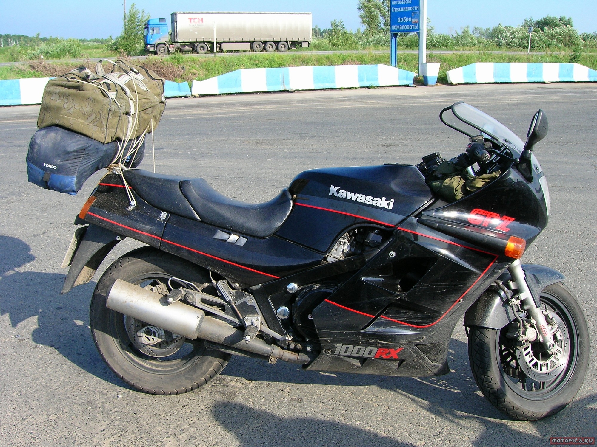 Kawasaki GPZ1000RX #4