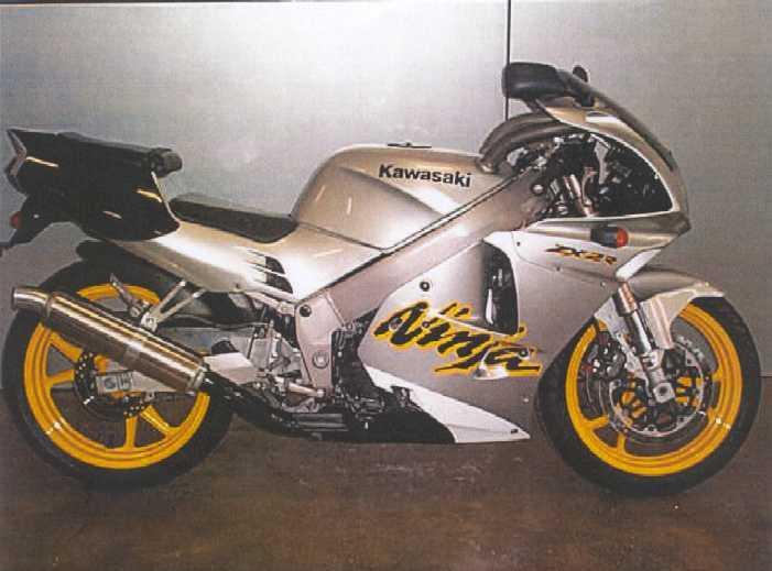 Kawasaki GPZ500S 2004 #10