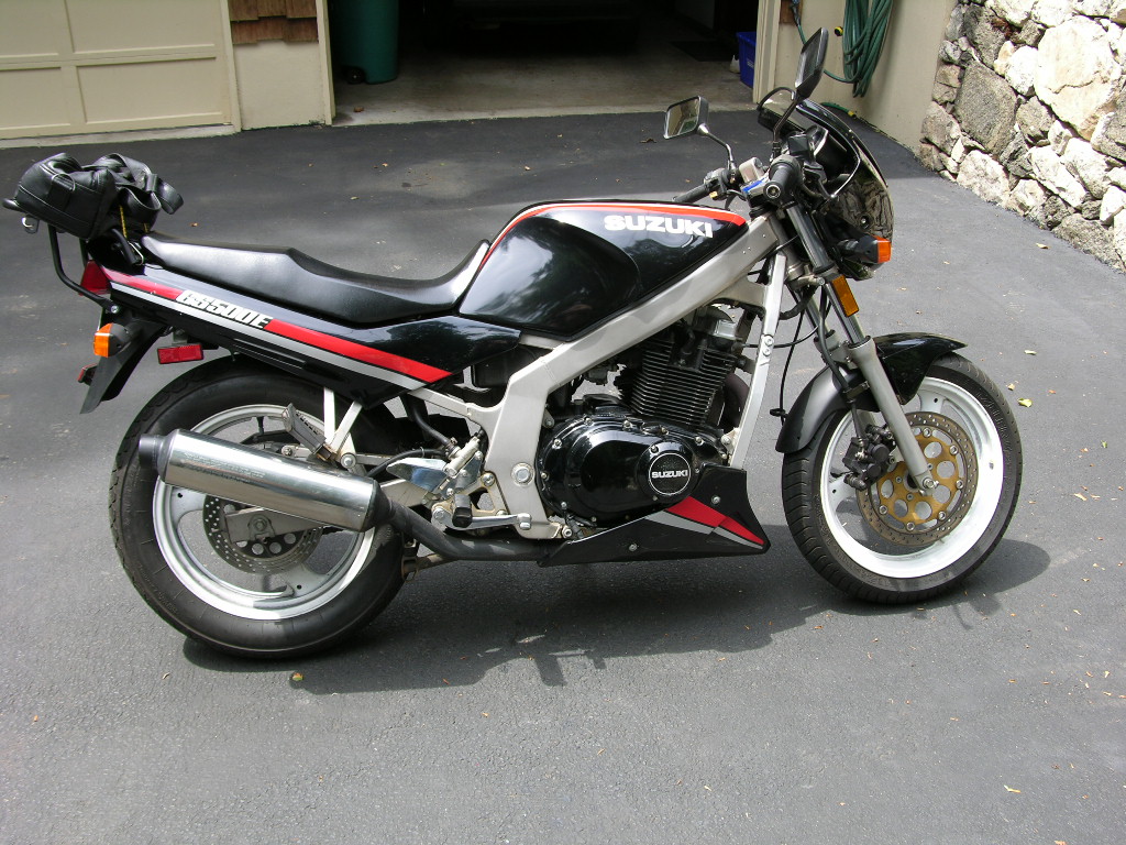 Kawasaki GS500E - Moto.ZombDrive.COM