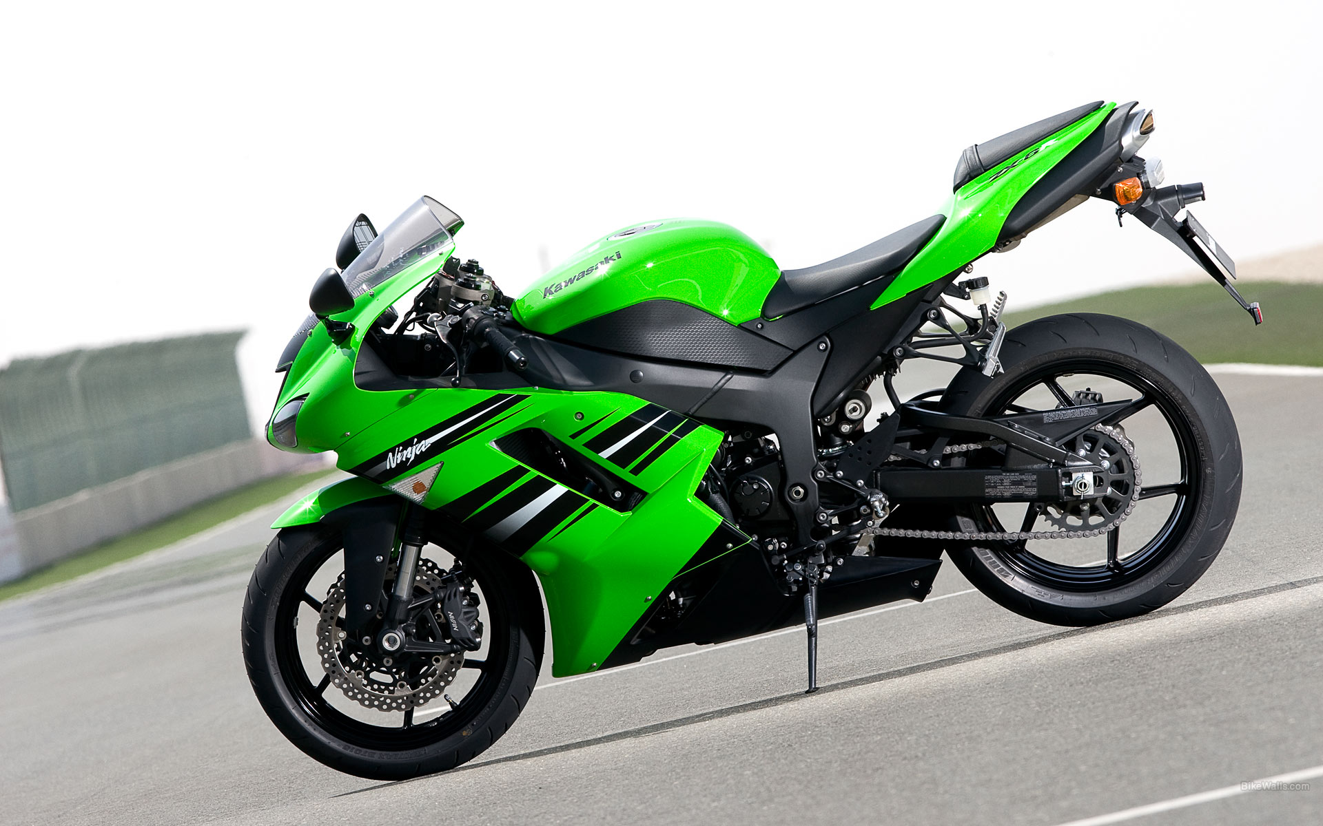 2008 Kawasaki Ninja ZX-6R Sportbike for sale on 2040motos