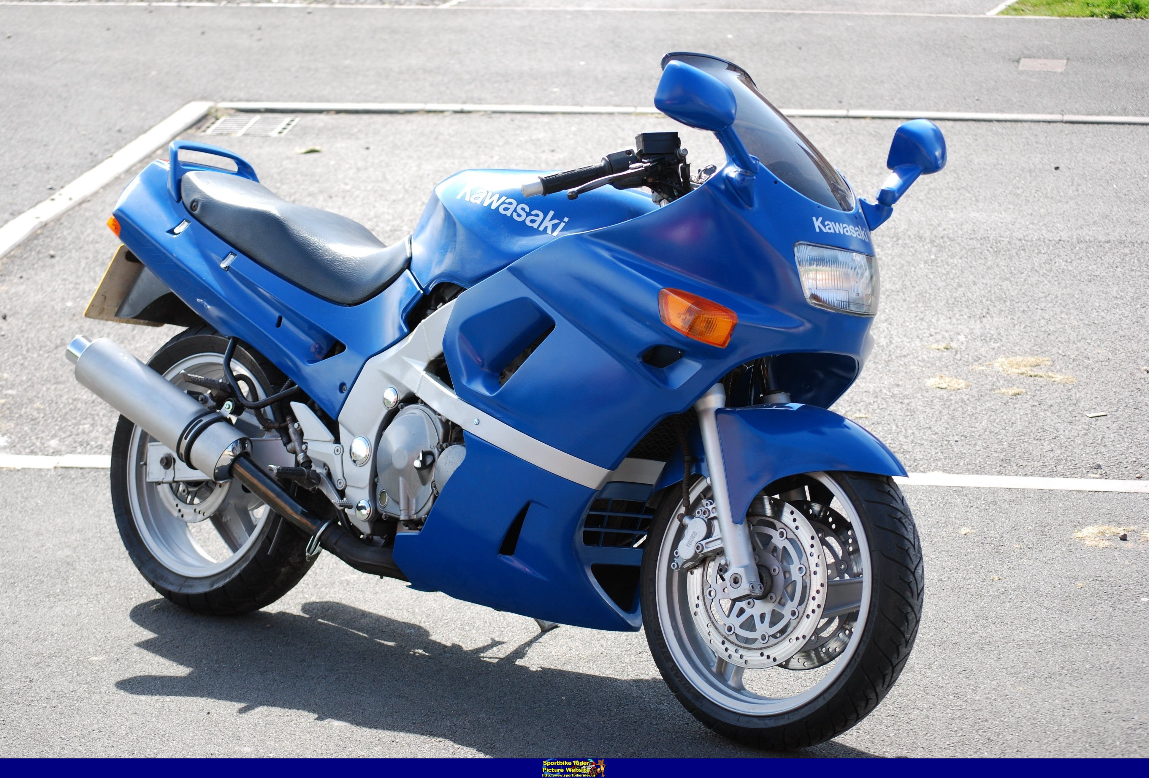 Træts webspindel himmel mere og mere Kawasaki Kawasaki ZZR400 - Moto.ZombDrive.COM