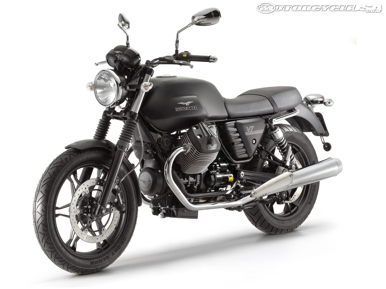 Moto Guzzi V7 Stone, an icon bike in the riding world #2