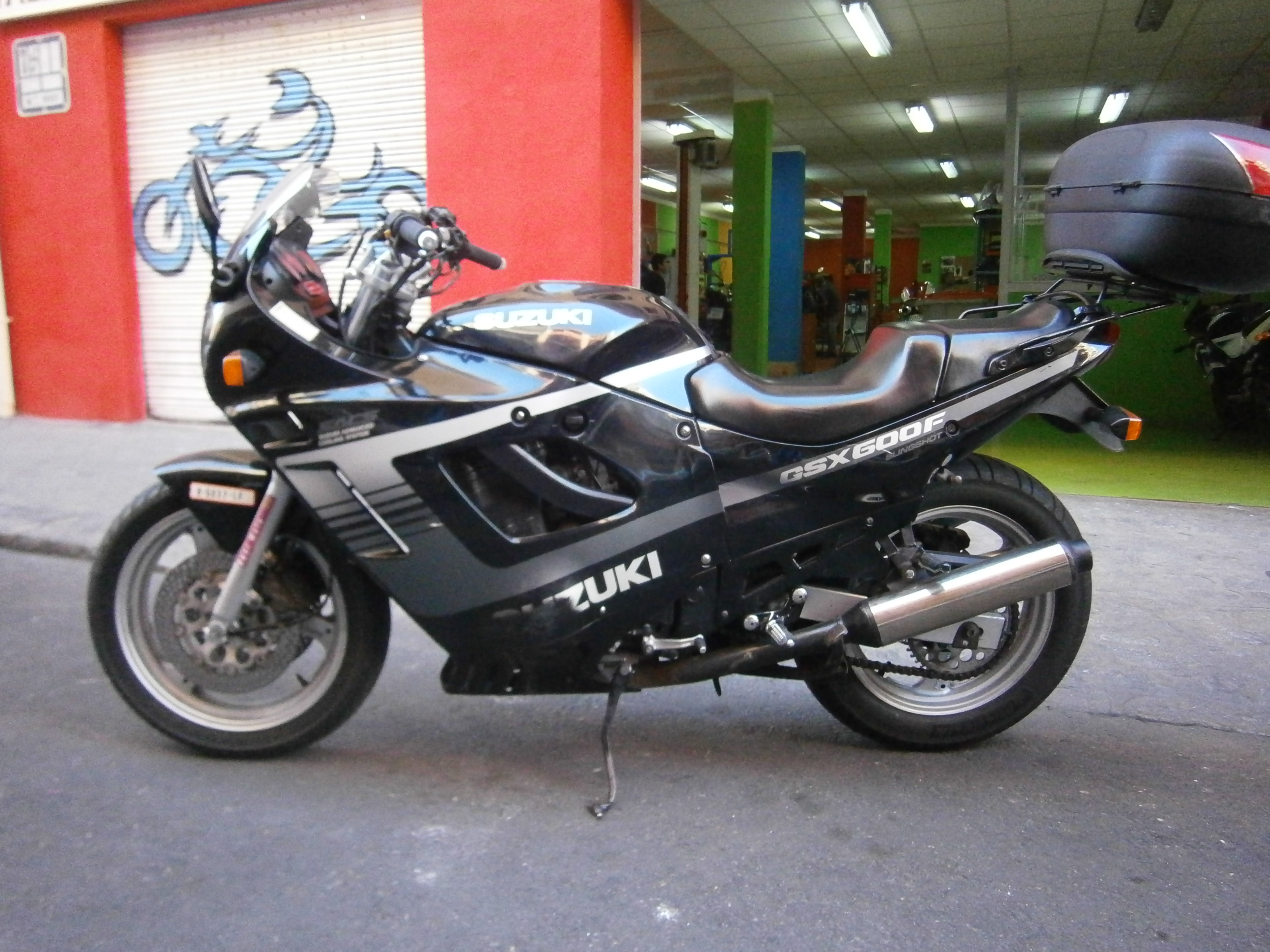 1990 Suzuki GSX 600 F