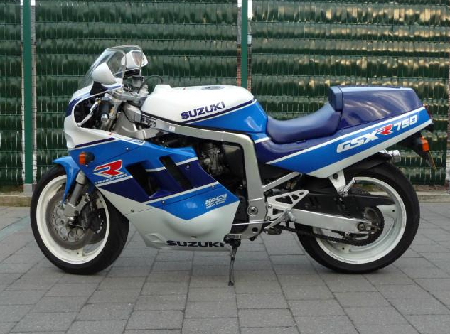 Suzuki GSX-R 750 1990 #10