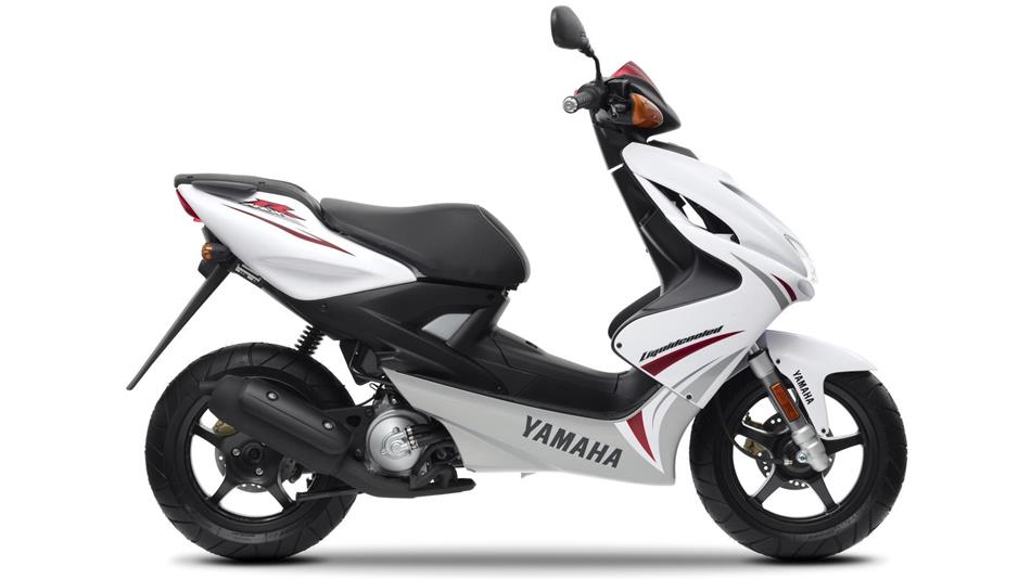 Yamaha Aerox R 2012 #1