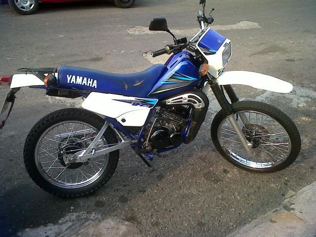 Motos Yamaha : DT Trial Azul