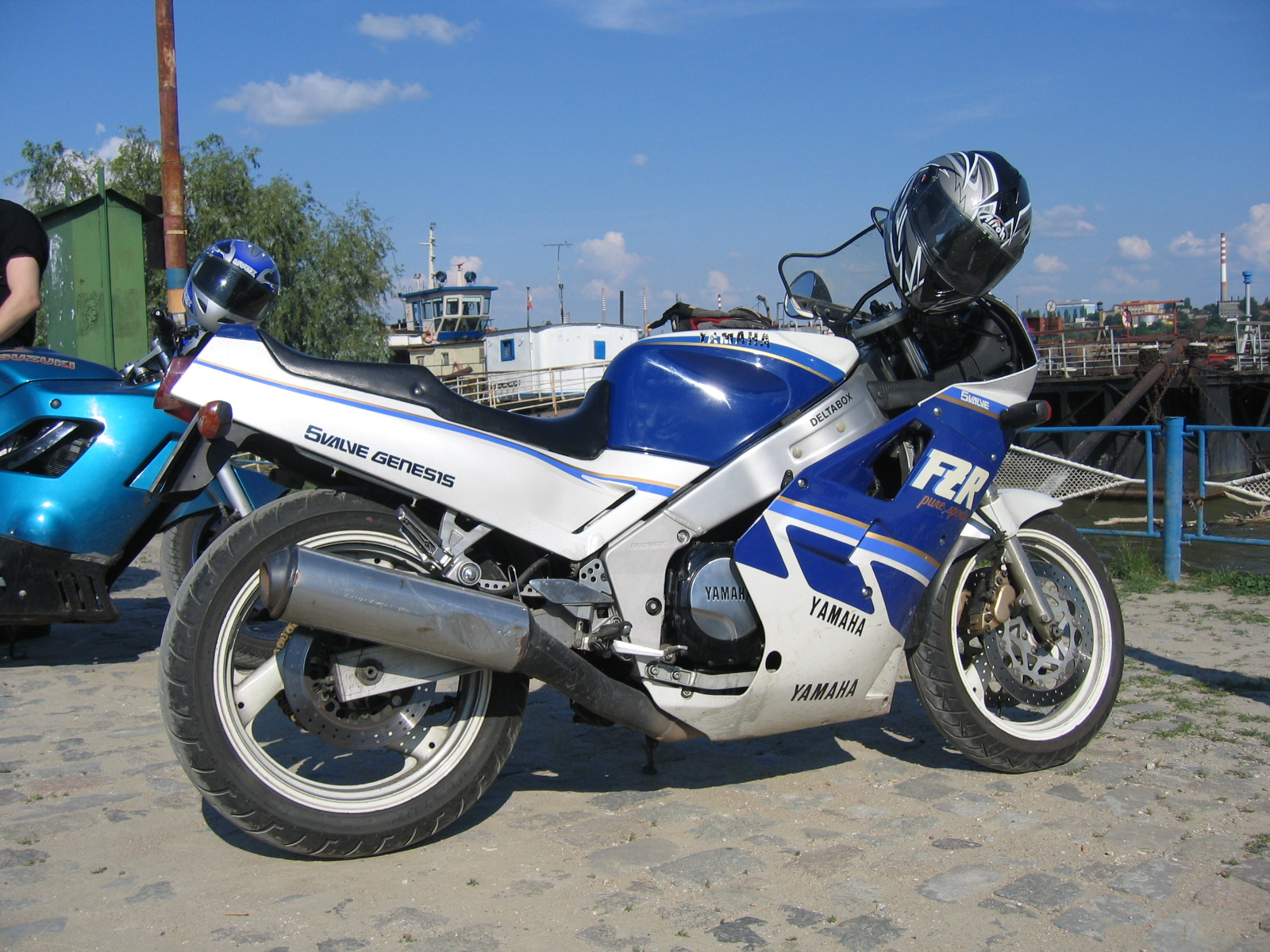 Yamaha FZR 600 (reduced effect) 1991 #6