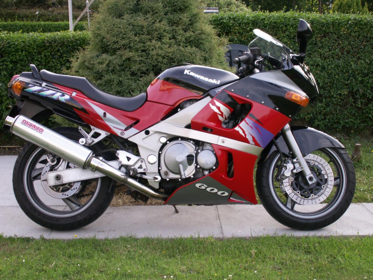 portugisisk ærme gryde Kawasaki Kawasaki ZZR600 - Moto.ZombDrive.COM