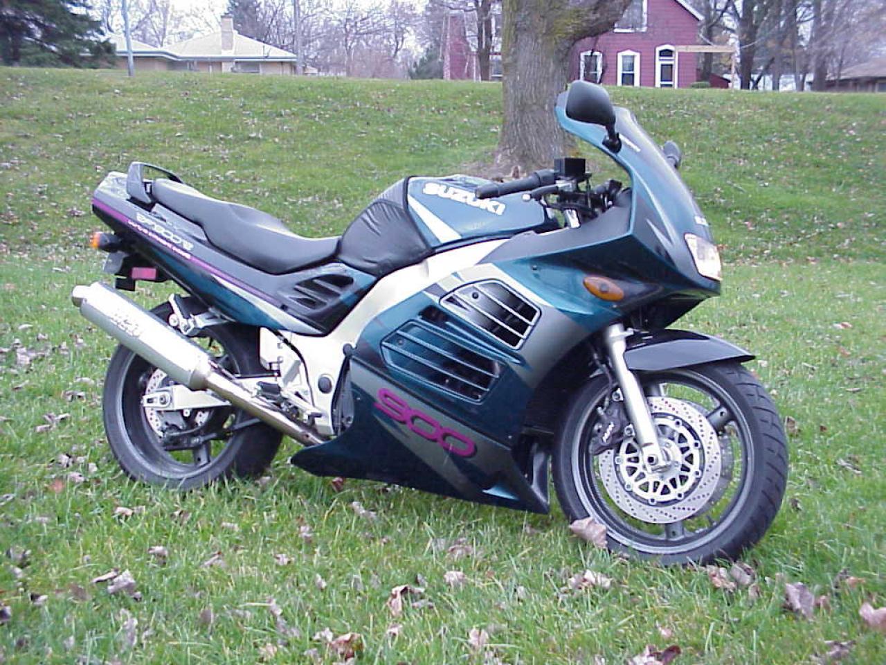 1996 Suzuki RF 900 R