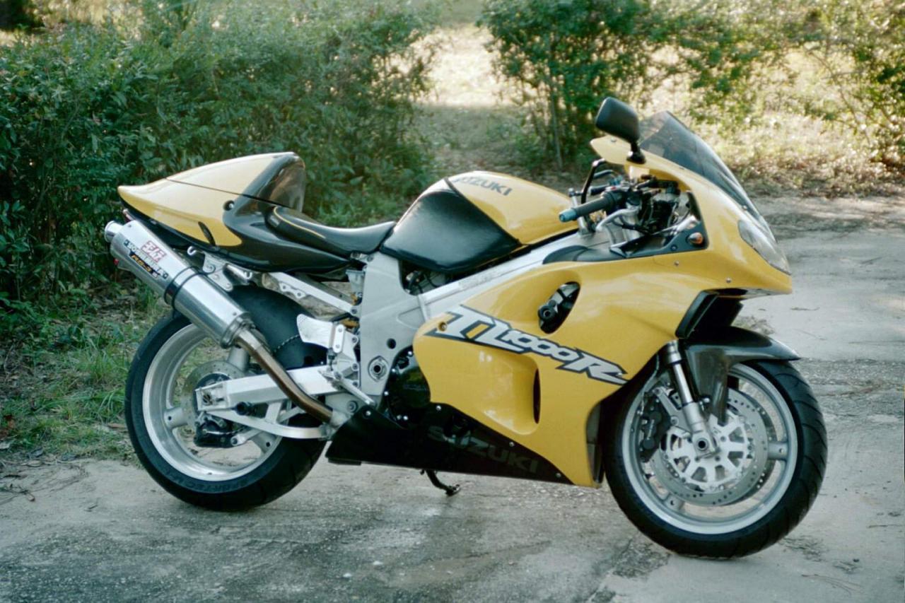 1998 Suzuki TL 1000 R - Moto.ZombDrive.COM