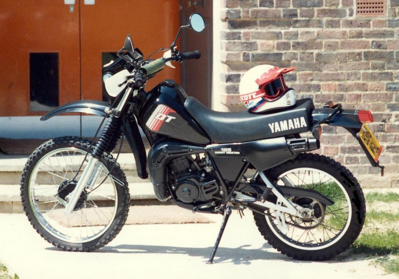 1982 Yamaha DT 125 LC - Moto.ZombDrive.COM