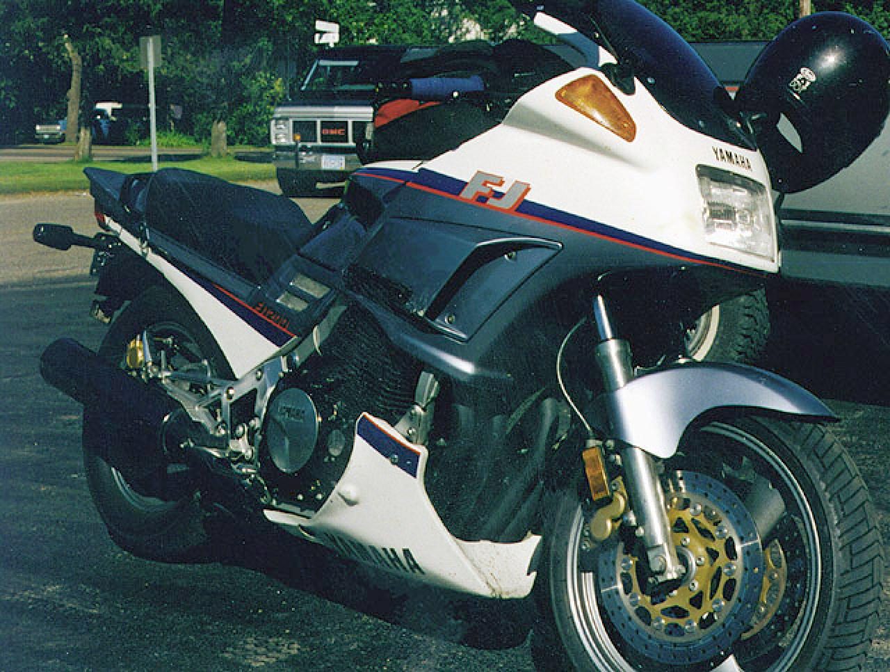 1988 Yamaha FJ 1200 Photos, Informations, Articles - Bikes 