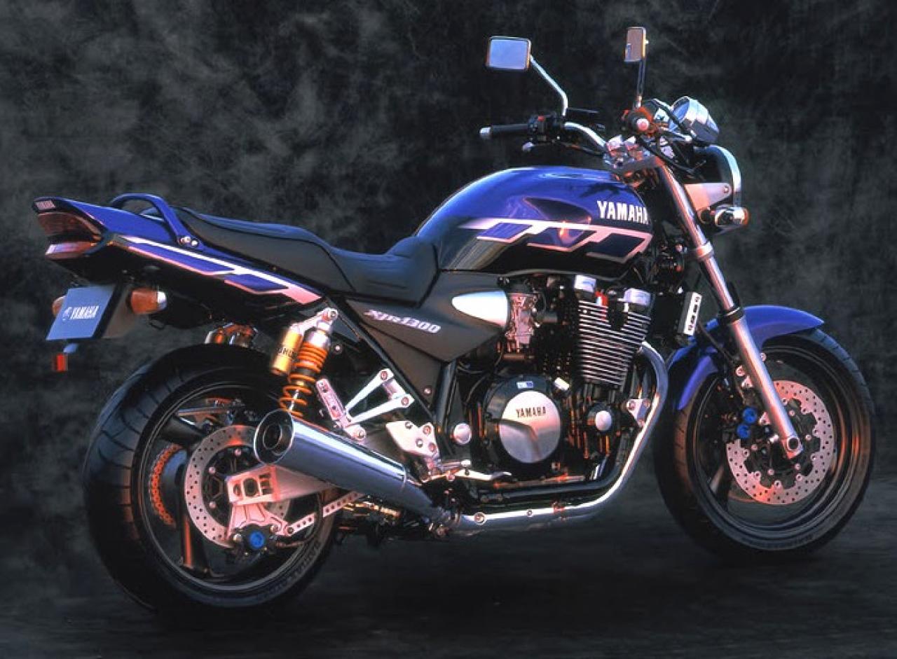2000 Yamaha XJR 1300 - Moto.ZombDrive.COM