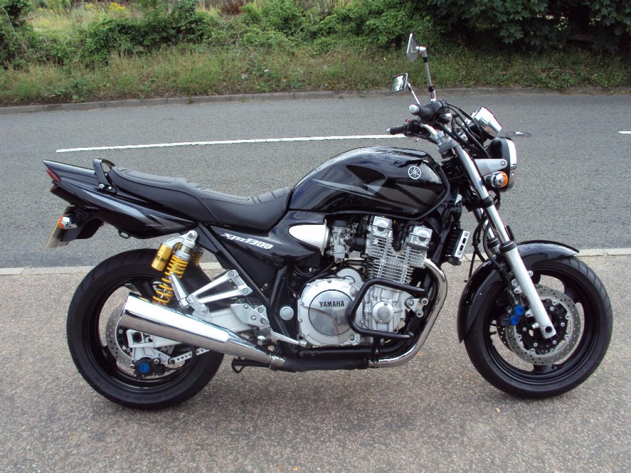 2002 Yamaha XJR 1300: pics, specs and information 
