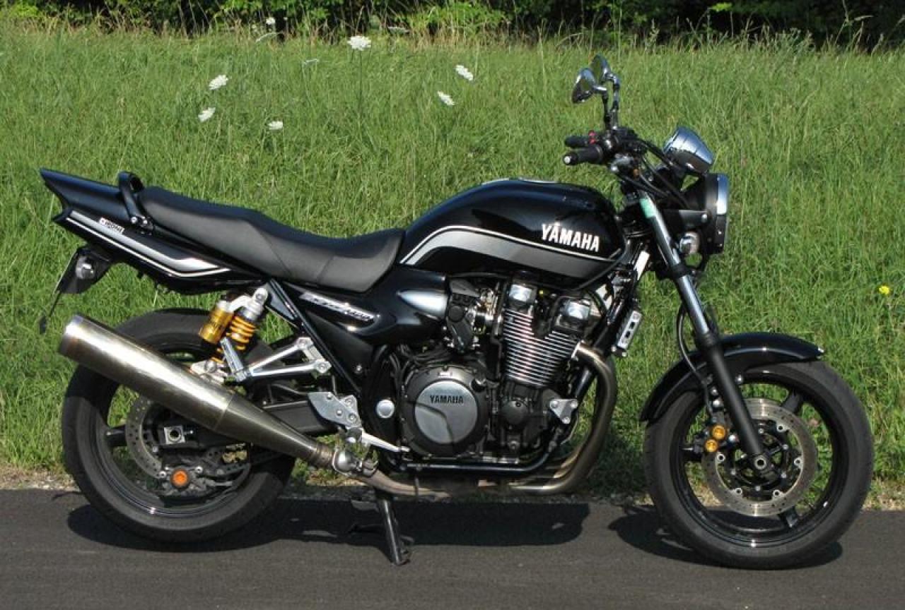 2012 Yamaha XJR 1300 - Moto.ZombDrive.COM