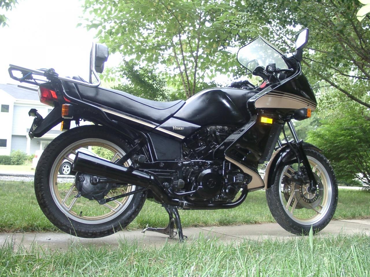 1983 Yamaha XZ 550 S - Moto.ZombDrive.COM