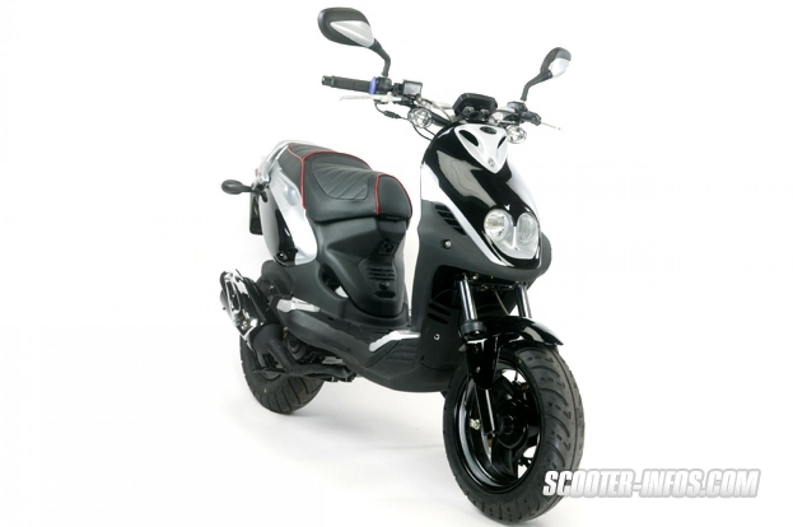 2011 PGO PMX Naked 50 - Moto.ZombDrive.COM