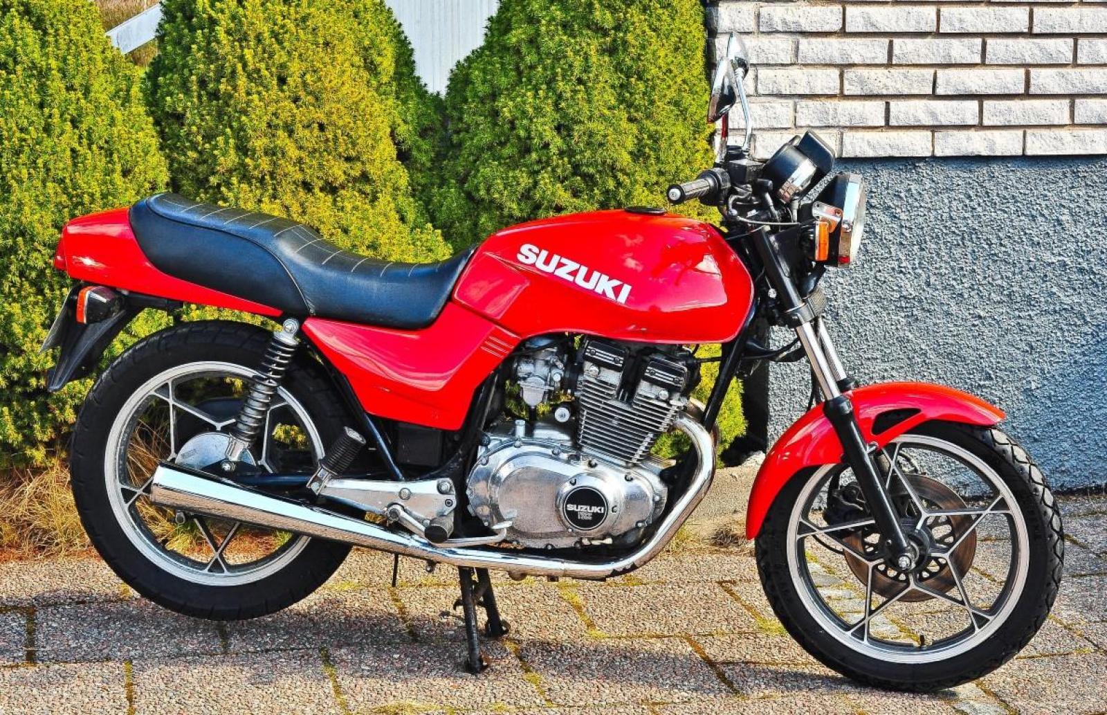 1984 Suzuki GSX 400 E
