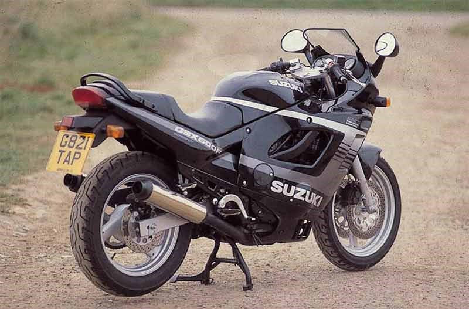 1989 Suzuki GSX 600 F (reduced effect)