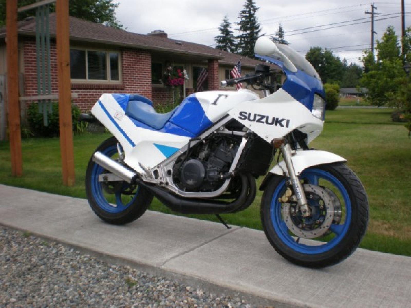 Suzuki RG 250 Gamma de 1987 à vendre - moto ancienne de 