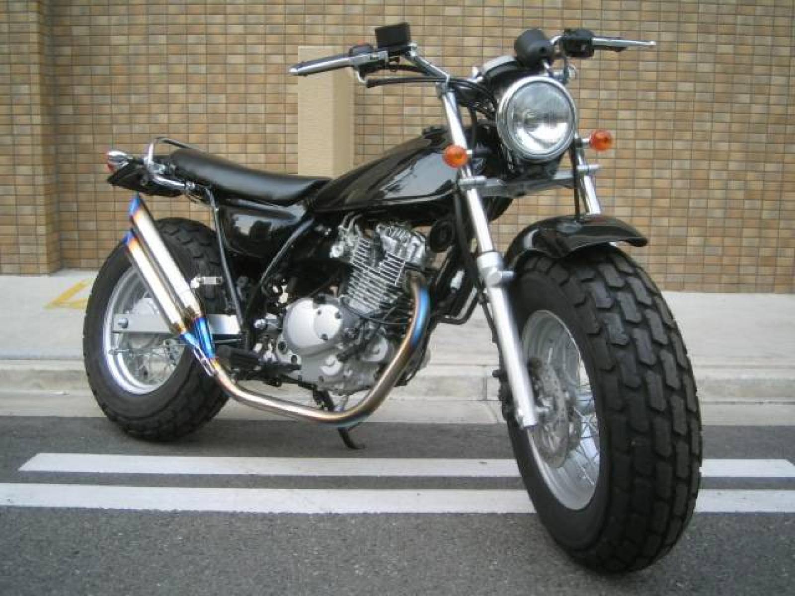 Moto 125 Suzuki Vanvan Clasf