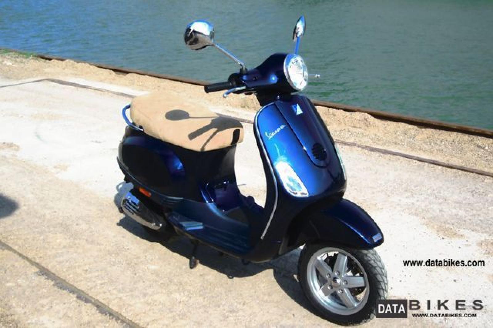 Accident lawyers info. 2006 VESPA LX 50 HyS scooter pictures