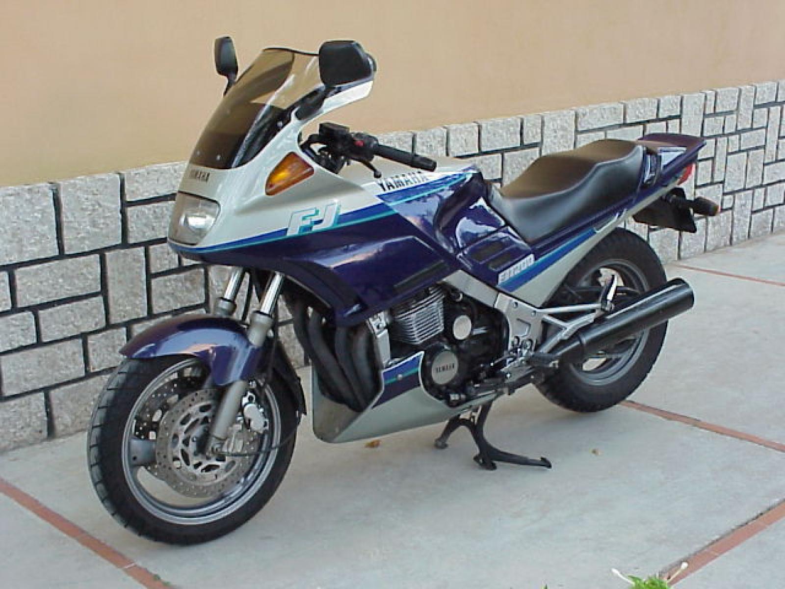 Review of Yamaha FJ 1200 (reduced effect) 1992: pictures 