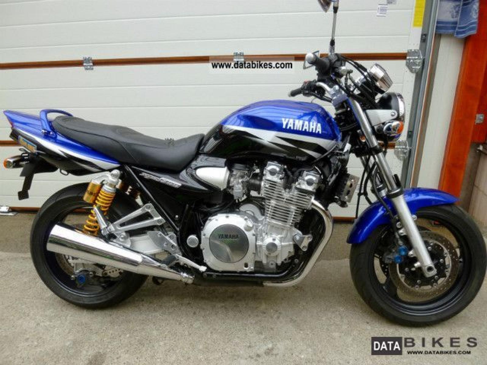 Yamaha XJR 1300 (2002-04) - MotorcycleSpecifications.com