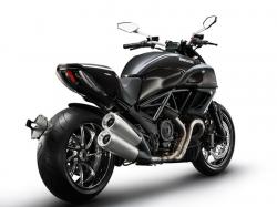 Ducati Diavel Carbon 2012 #11