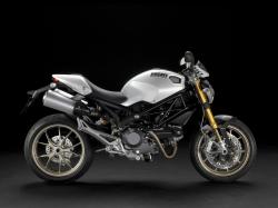 Ducati Monster 1100 #10