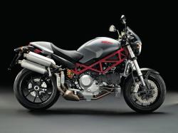 Ducati Monster 695 #13
