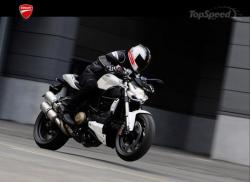 Ducati Streetfighter 2010 #10